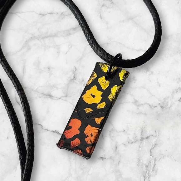 5 For $25💫Psychedelic Tie-Dye Groovy Pendant Necklace - Picture 4 of 6